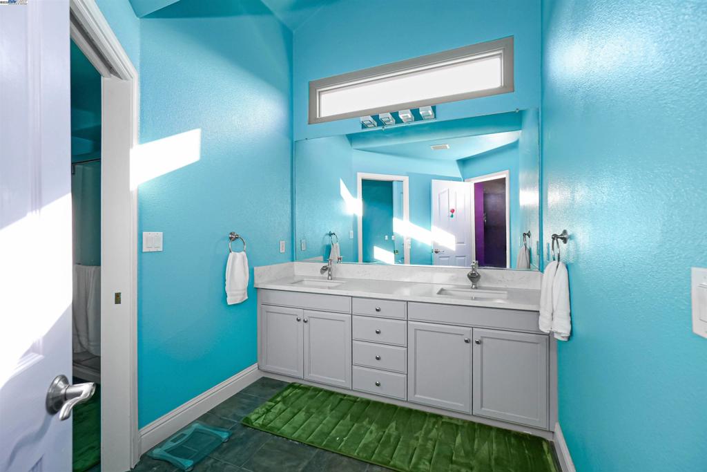 SYCAMORE VILLAGE - Residential