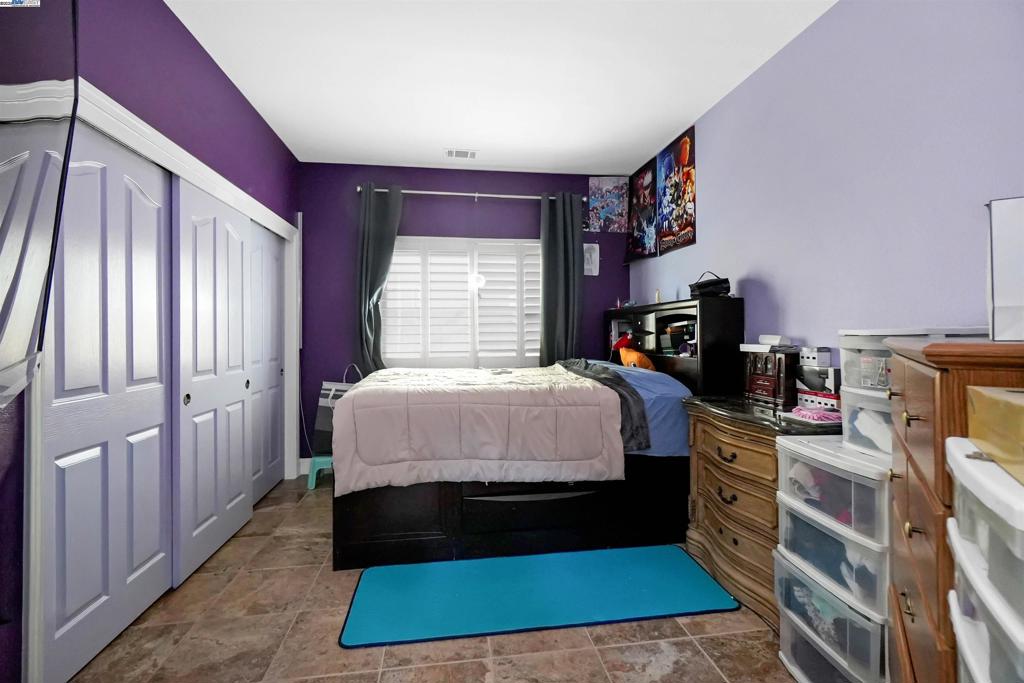 SYCAMORE VILLAGE - Residential