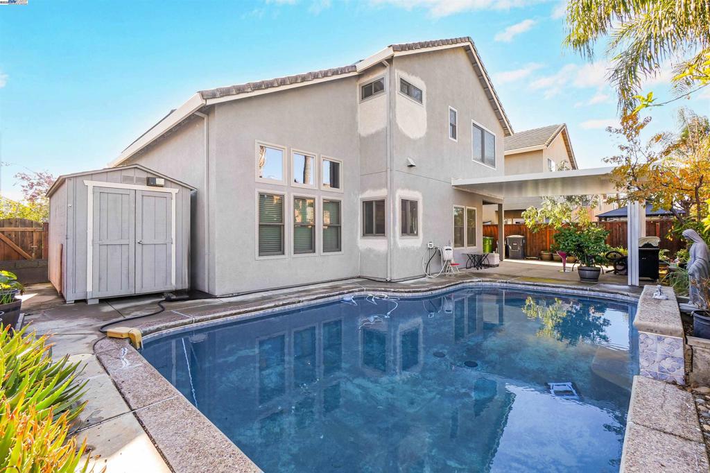 SYCAMORE VILLAGE - Residential