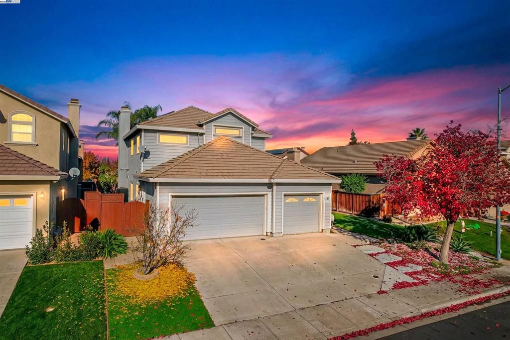 Photo of 1445 Yorkshire Loop, Tracy, CA 95376 (MLS # 41119472)