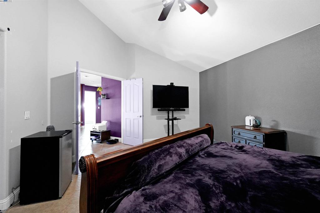 SYCAMORE VILLAGE - Residential