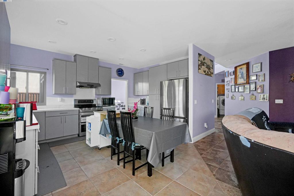 SYCAMORE VILLAGE - Residential