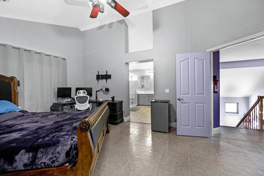 SYCAMORE VILLAGE - Residential