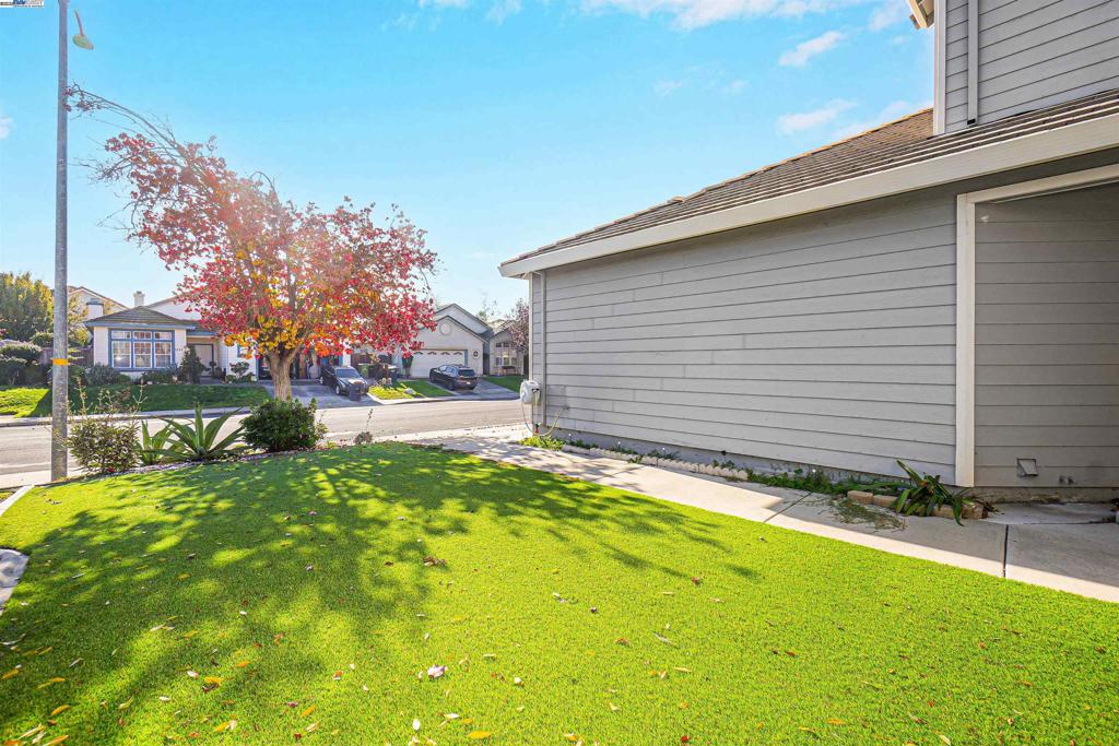 SYCAMORE VILLAGE - Residential