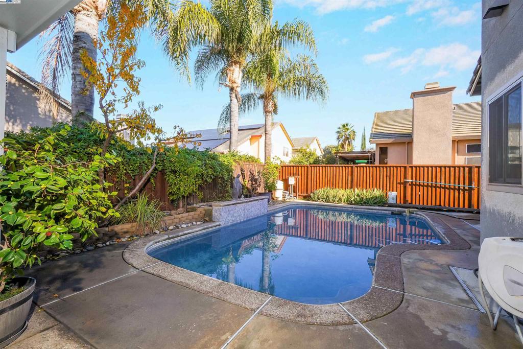 SYCAMORE VILLAGE - Residential