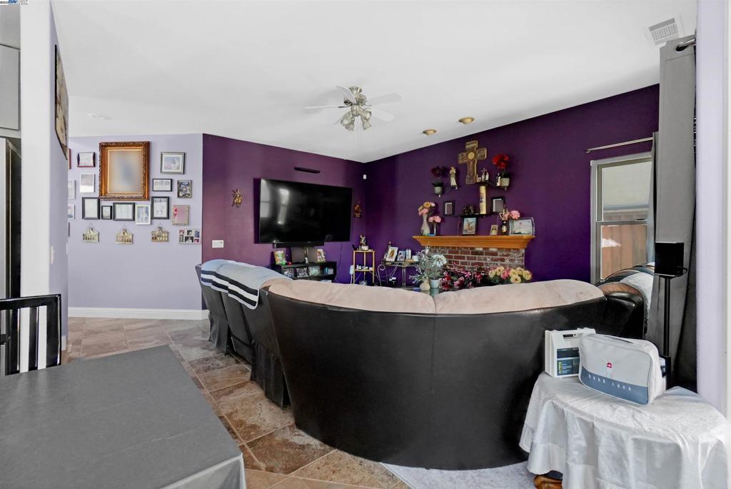 SYCAMORE VILLAGE - Residential