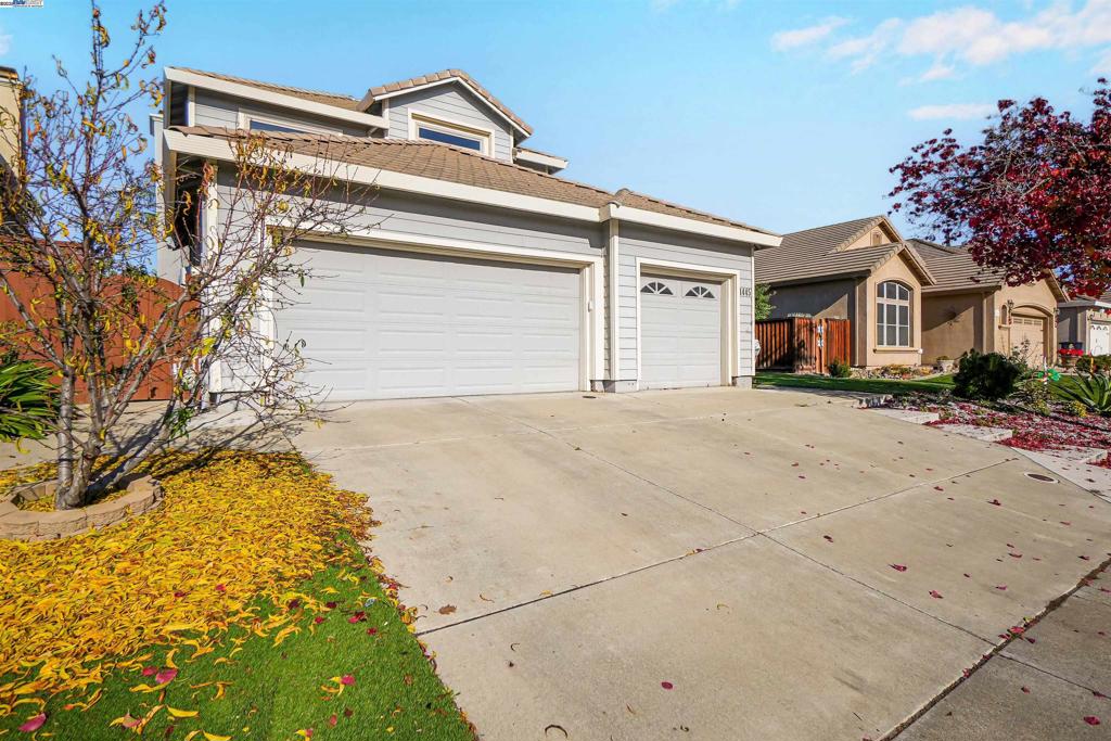 SYCAMORE VILLAGE - Residential