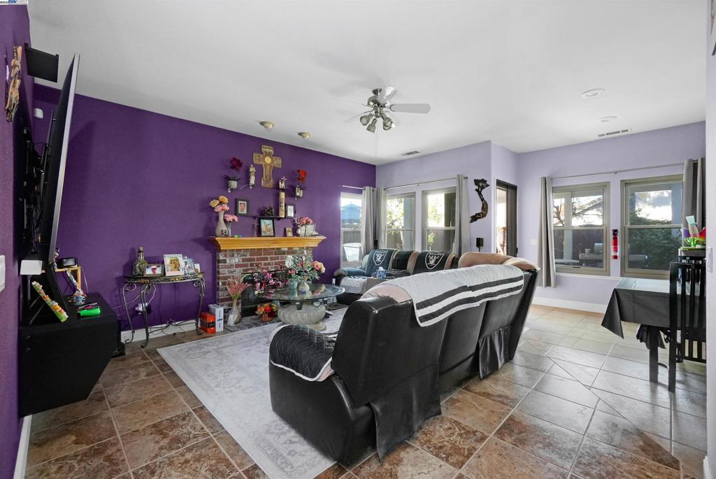 SYCAMORE VILLAGE - Residential