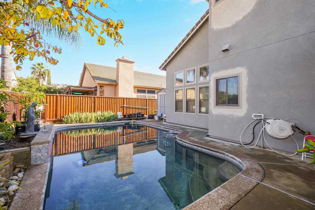 SYCAMORE VILLAGE - Residential