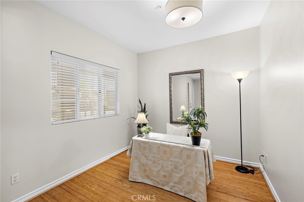 2243 Martin Street 310