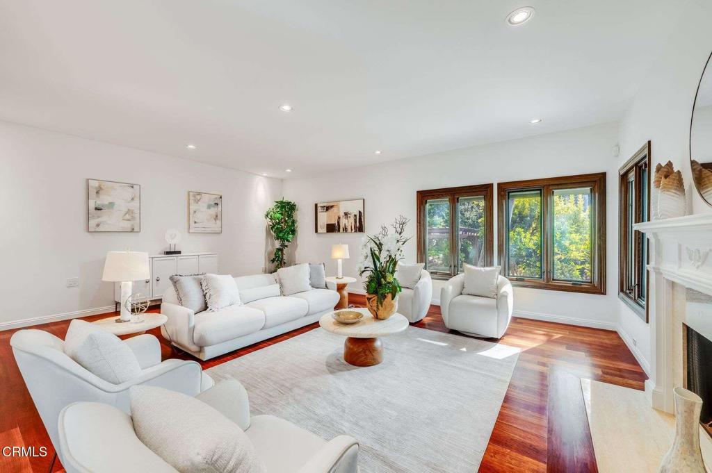 494 California Terrace