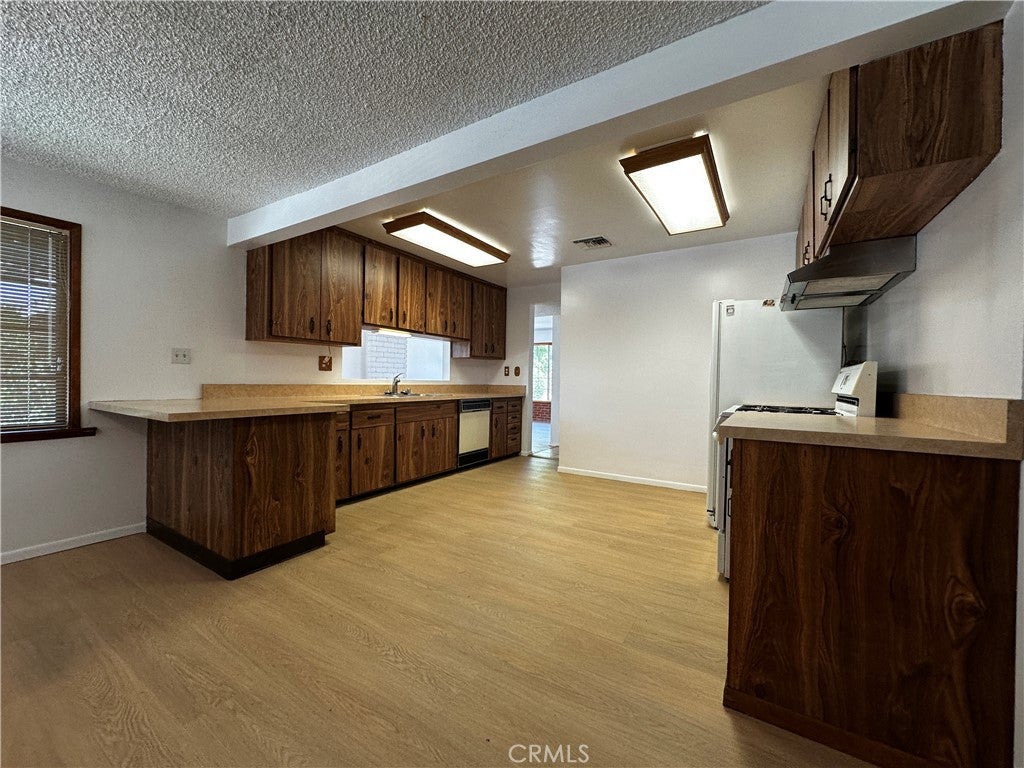 15437 Oakbury Drive