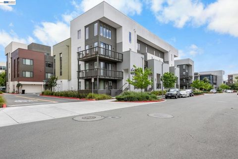 Photo of 45139 Challenge Cmn Cmn #1001, Fremont, CA 94538 (MLS # 41130847)