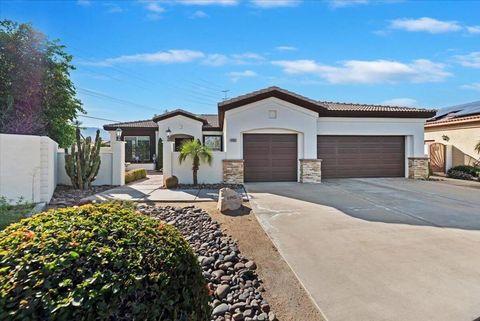 Photo of 40963 Avenida Solana, Palm Desert, CA 92260 (MLS # 219142044DA)
