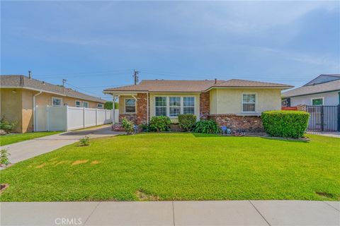 Photo of 13762 DANBROOK Drive, Whittier, CA 90605 (MLS # MB25132160) Photo of 13762 DANBROOK Drive, Whittier, CA 90605 (MLS # MB25132160)