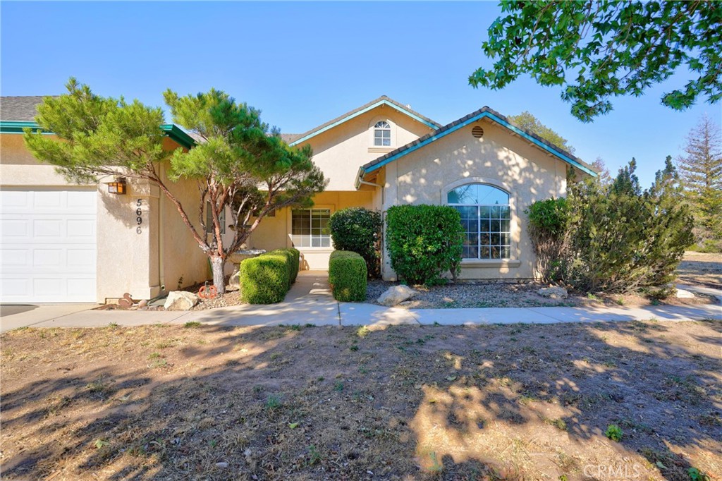 5696 Loma Real