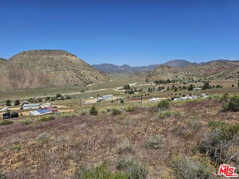 Photo of 0 Pine Grove Dr, Tehachapi, CA 93561 (MLS # 25582143) Photo of 0 Pine Grove Dr, Tehachapi, CA 93561 (MLS # 25582143)