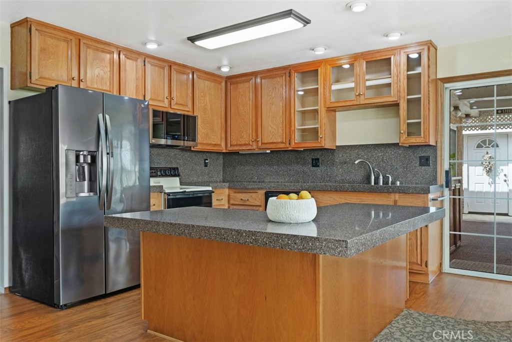 5633 Lakia Drive