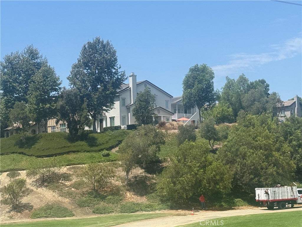 16 Bower Lane