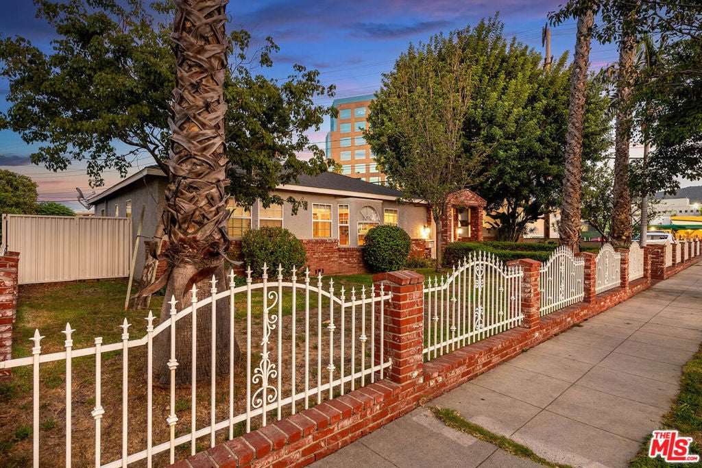 124 N Naomi Street
