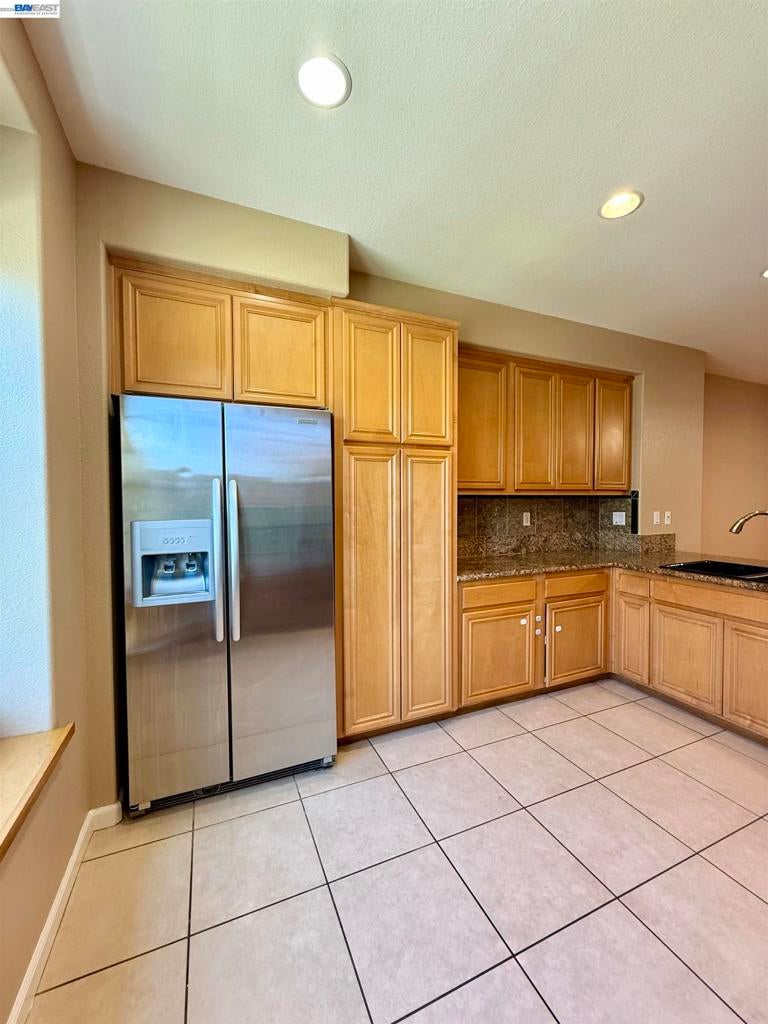 550 Summer Ln