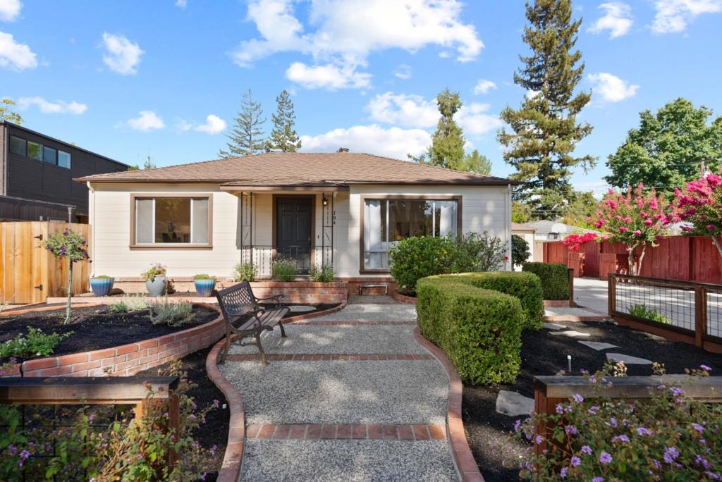 794 Encina Grande Drive
