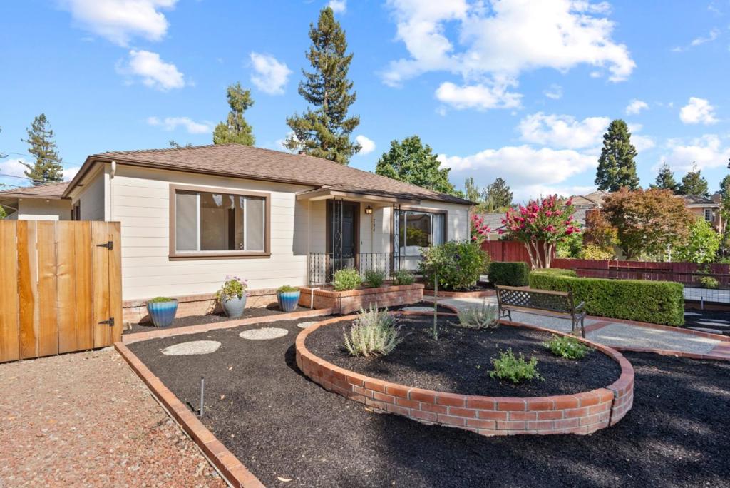 794 Encina Grande Drive