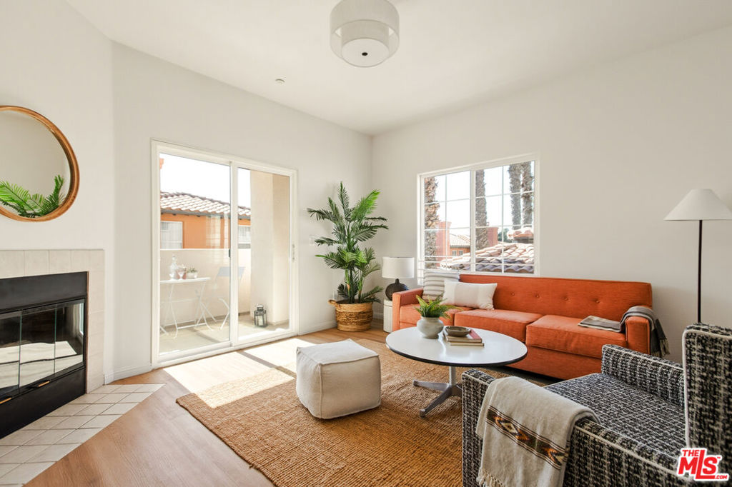 3711 Baldwin Street 1401