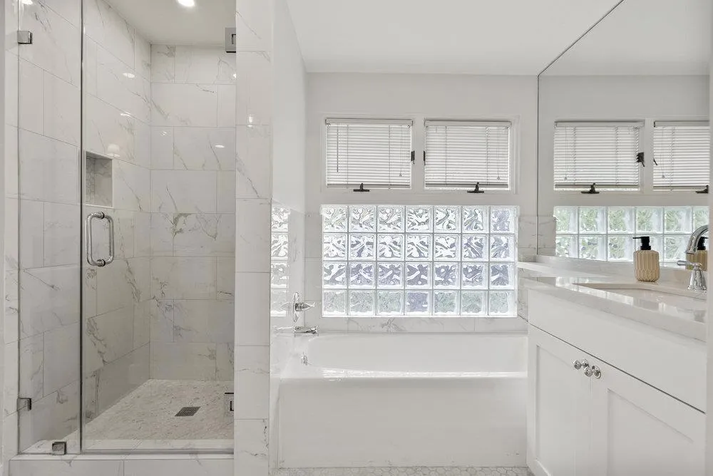 Belvedere, California 94920, United States, 3 Bedrooms Bedrooms, ,3 BathroomsBathrooms,Residential,Active,222133