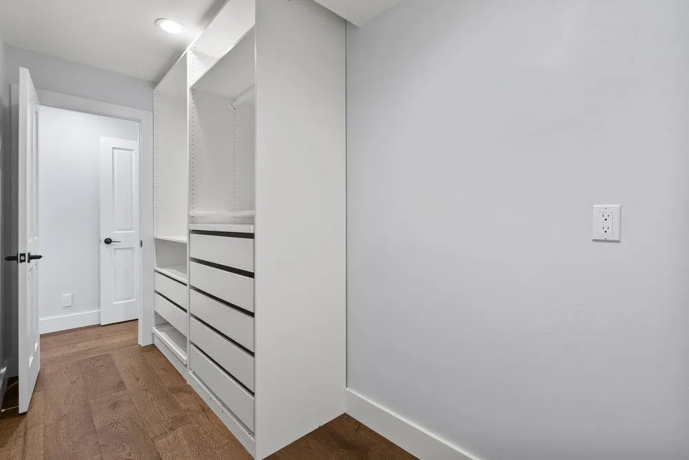 Belvedere, California 94920, United States, 3 Bedrooms Bedrooms, ,3 BathroomsBathrooms,Residential,Active,222133