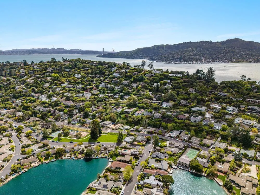 Belvedere, California 94920, United States, 3 Bedrooms Bedrooms, ,3 BathroomsBathrooms,Residential,Active,222133