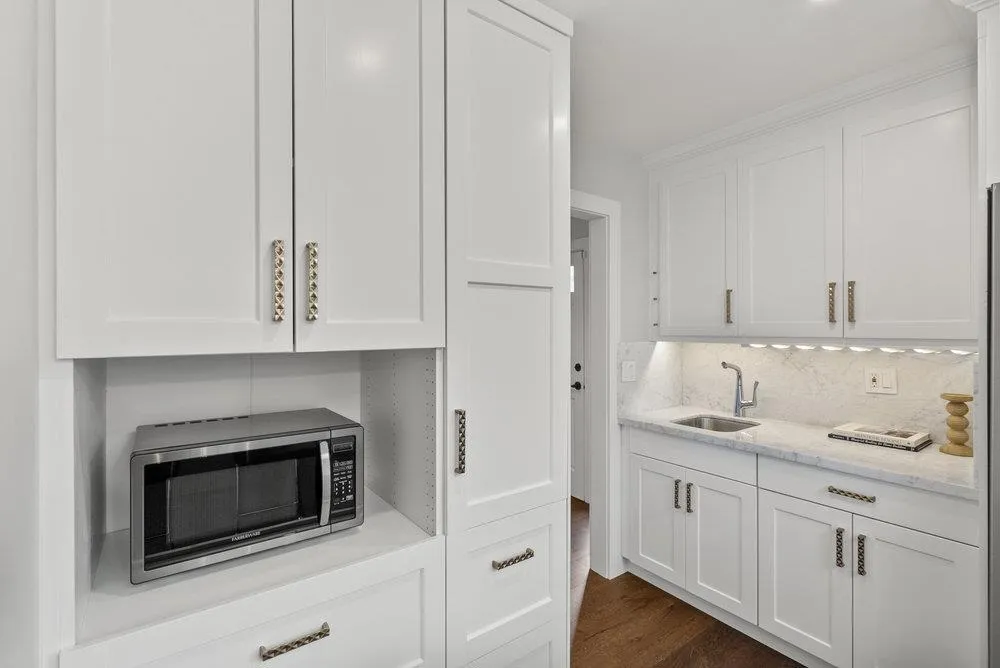 Belvedere, California 94920, United States, 3 Bedrooms Bedrooms, ,3 BathroomsBathrooms,Residential,Active,222133