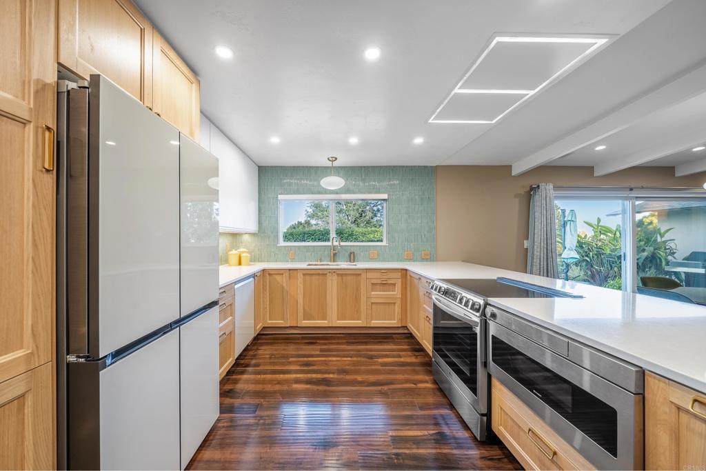 4155 Executive Drive E111
