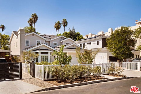 Photo of 4381 Ave. Lemp Avenue, Los Angeles, CA 91604 (MLS # 26989479)
