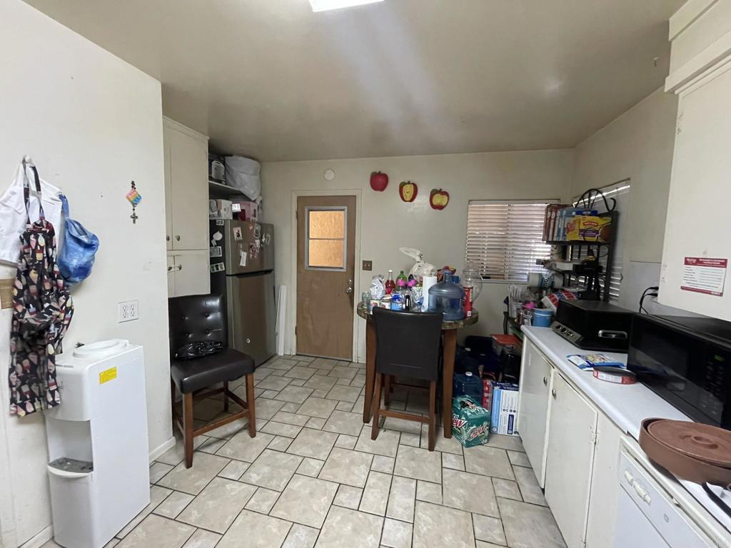 223 Vista Glen Lane