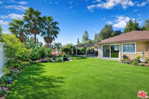 Photo of 8479 Moorcroft Avenue, West Hills, CA 91304 (MLS # 26640303)