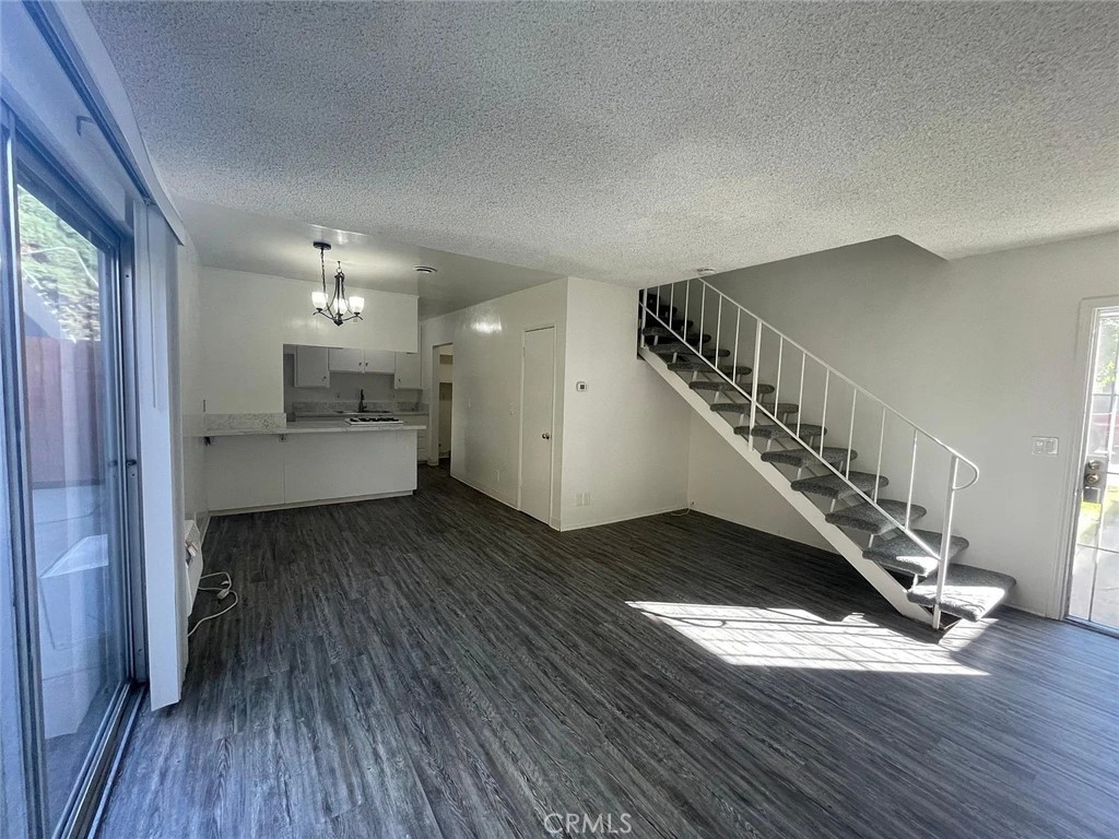 869 N Mallard