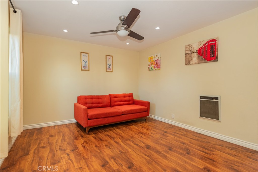 3 Albany 61