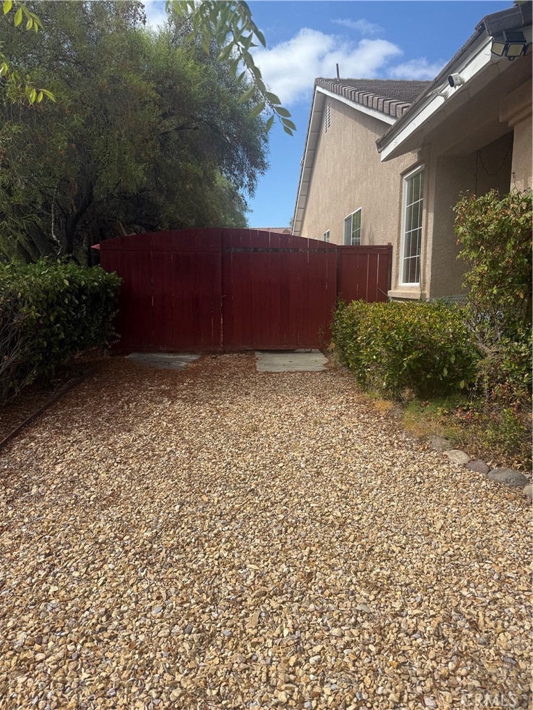 42307 Wild Mustang Road