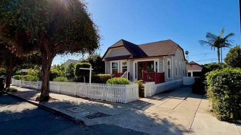 Tiny photo for 293 Jordan Avenue, Ventura, CA 93001 (MLS # NDP2609905)