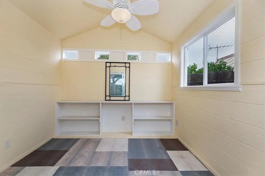 Redlands, California 92374, United States, 2 Bedrooms Bedrooms, ,2 BathroomsBathrooms,Residential,Active,186206