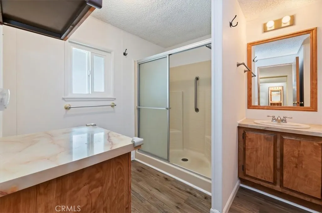 Redlands, California 92374, United States, 2 Bedrooms Bedrooms, ,2 BathroomsBathrooms,Residential,Active,186206