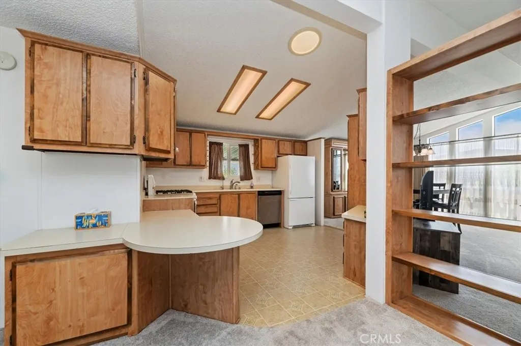 Redlands, California 92374, United States, 2 Bedrooms Bedrooms, ,2 BathroomsBathrooms,Residential,Active,186206