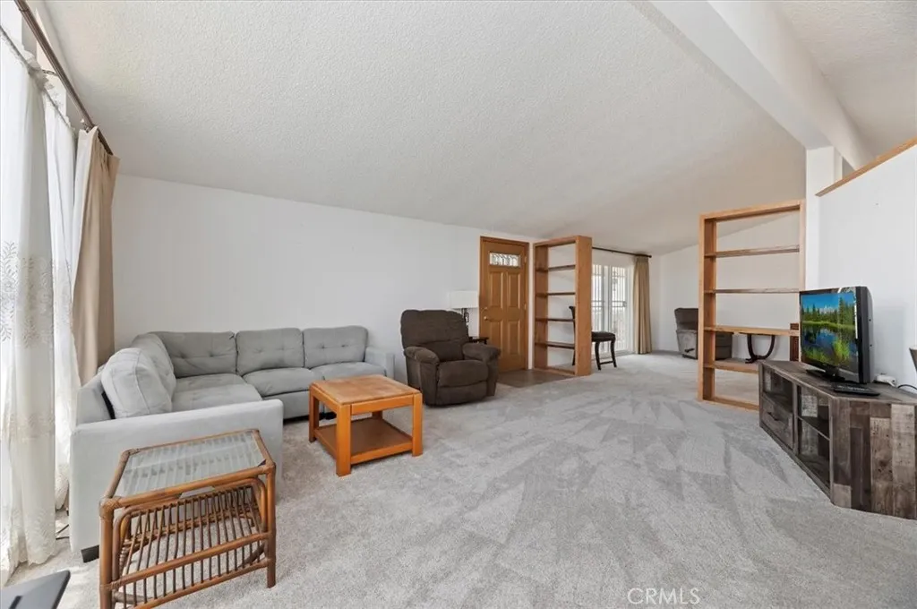 Redlands, California 92374, United States, 2 Bedrooms Bedrooms, ,2 BathroomsBathrooms,Residential,Active,186206