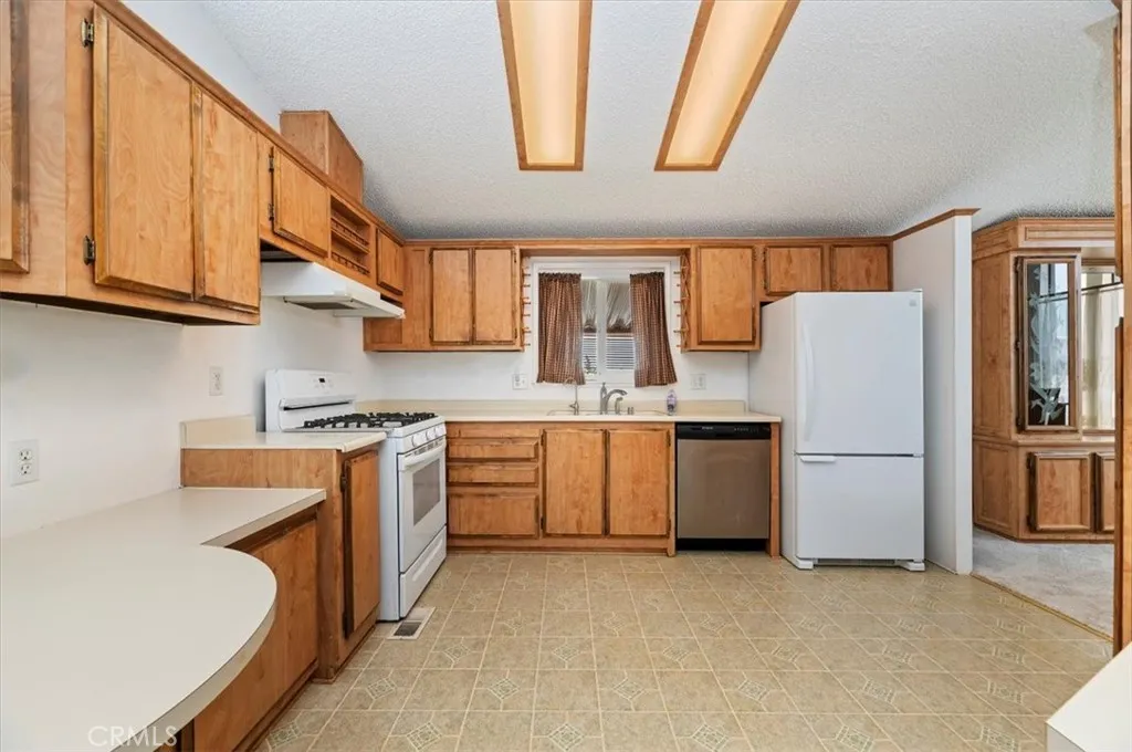 Redlands, California 92374, United States, 2 Bedrooms Bedrooms, ,2 BathroomsBathrooms,Residential,Active,186206