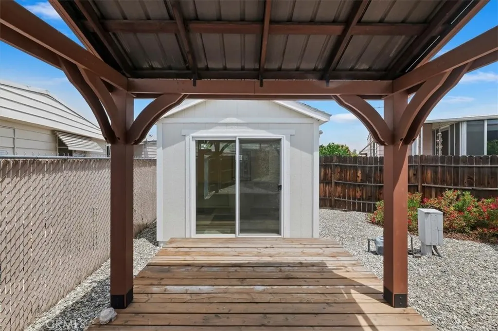 Redlands, California 92374, United States, 2 Bedrooms Bedrooms, ,2 BathroomsBathrooms,Residential,Active,186206