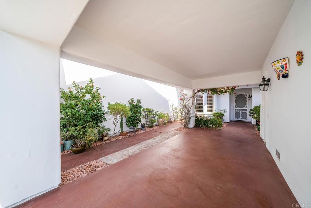 Find Homes For Sale 3 4704 Cordoba Way