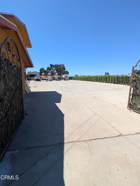 Photo of 511 Buena Vista Avenue, Oxnard, CA 93030 (MLS # V1-39457)