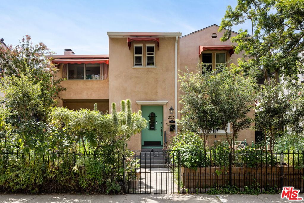 Photo of 251 N Swall Drive, Beverly Hills, CA 90211 (MLS # 26985979)