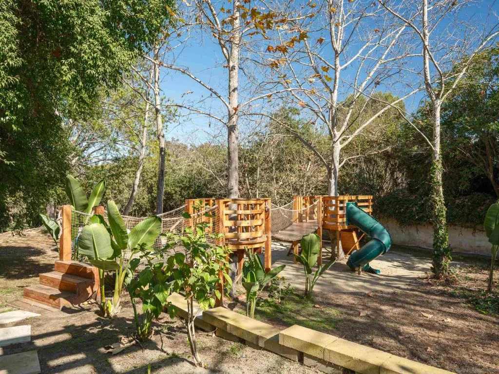 La Jolla, California 92037, United States, 5 Bedrooms Bedrooms, ,4 BathroomsBathrooms,Residential,Active,14864